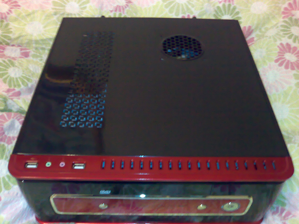 Unboxing Sam440ep-flex, 800MHz, 1GB RAM, Radeon 9250 and AmigaOS 4.1